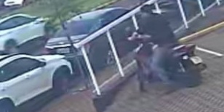 Proprietária descobre que teve moto furtada no Paraná ao receber visita da PM